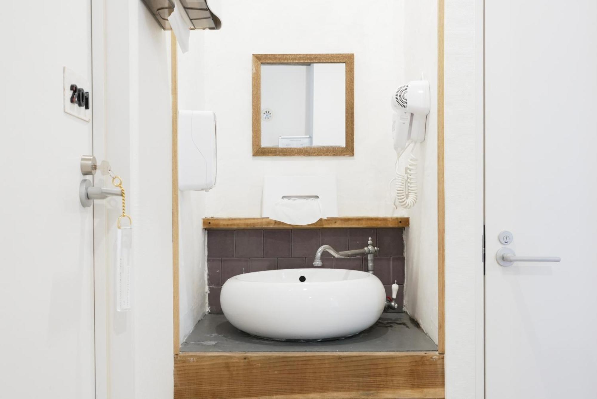 Hostel Lodging Tokyo Uguisudani Zewnętrze zdjęcie